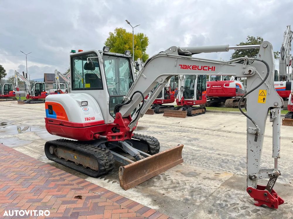Takeuchi TB 240 - 4