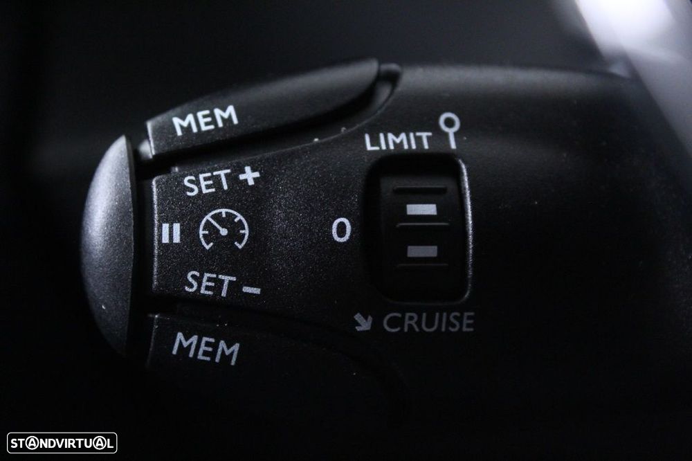 Peugeot 208 1.2 PureTech Active - 26