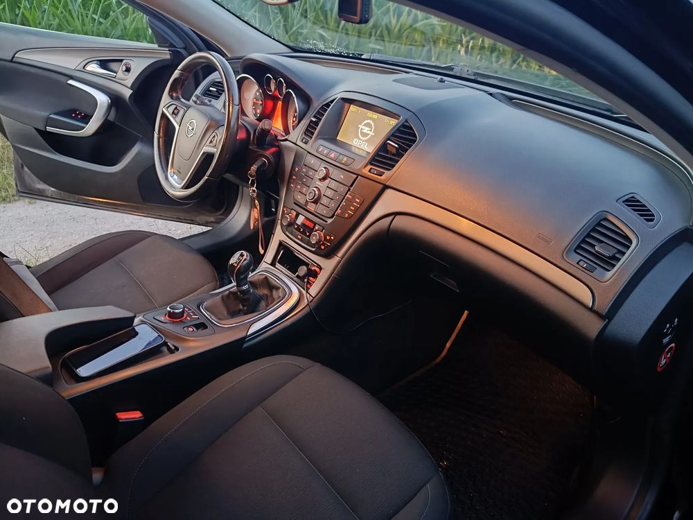 Opel Insignia 1.8 Sport - 8