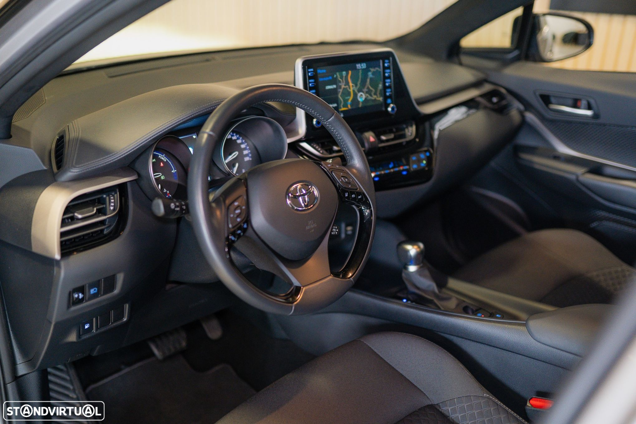 Toyota C-HR 1.8 Hybrid Comfort - 2