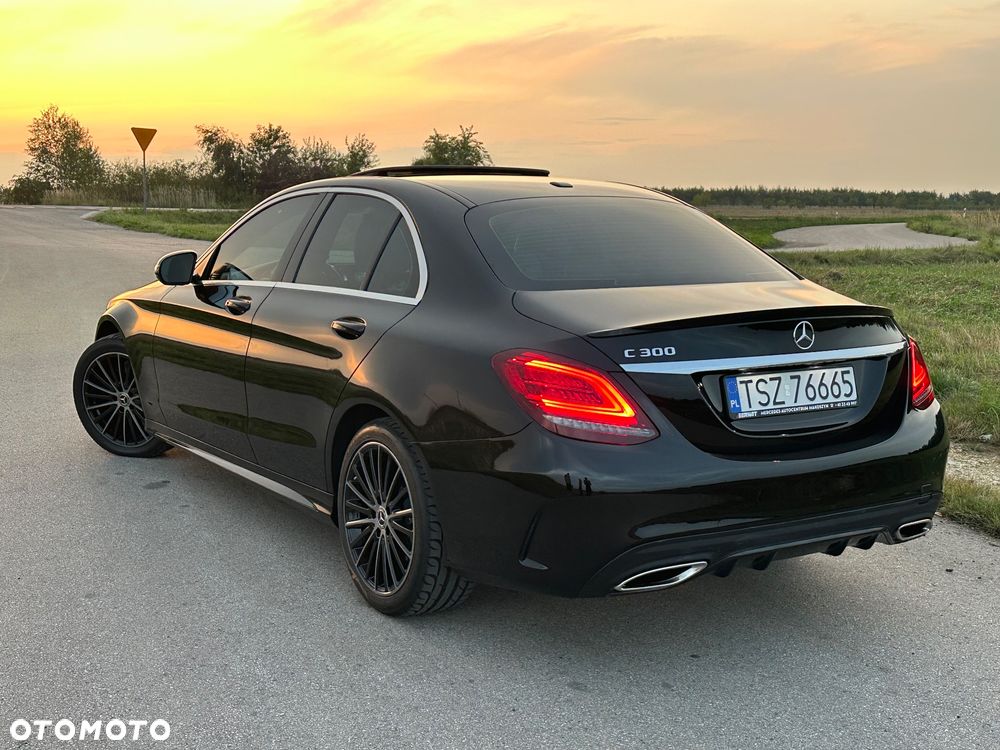 Mercedes-Benz Klasa C 300 T 9G-TRONIC AMG Line - 5