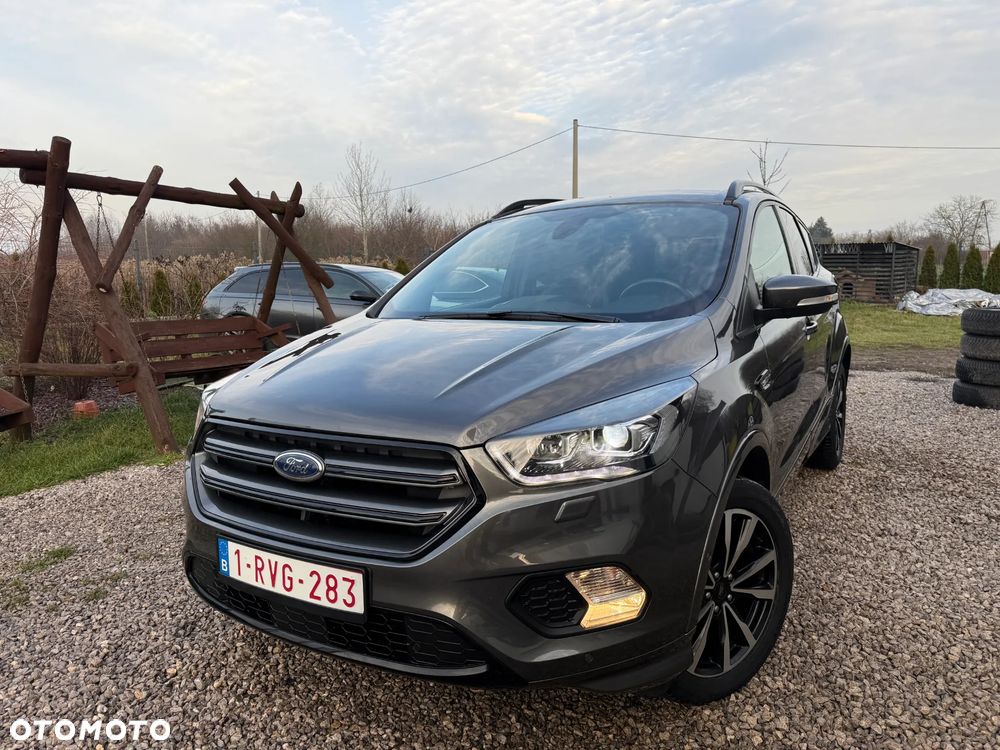 Ford Kuga - 1