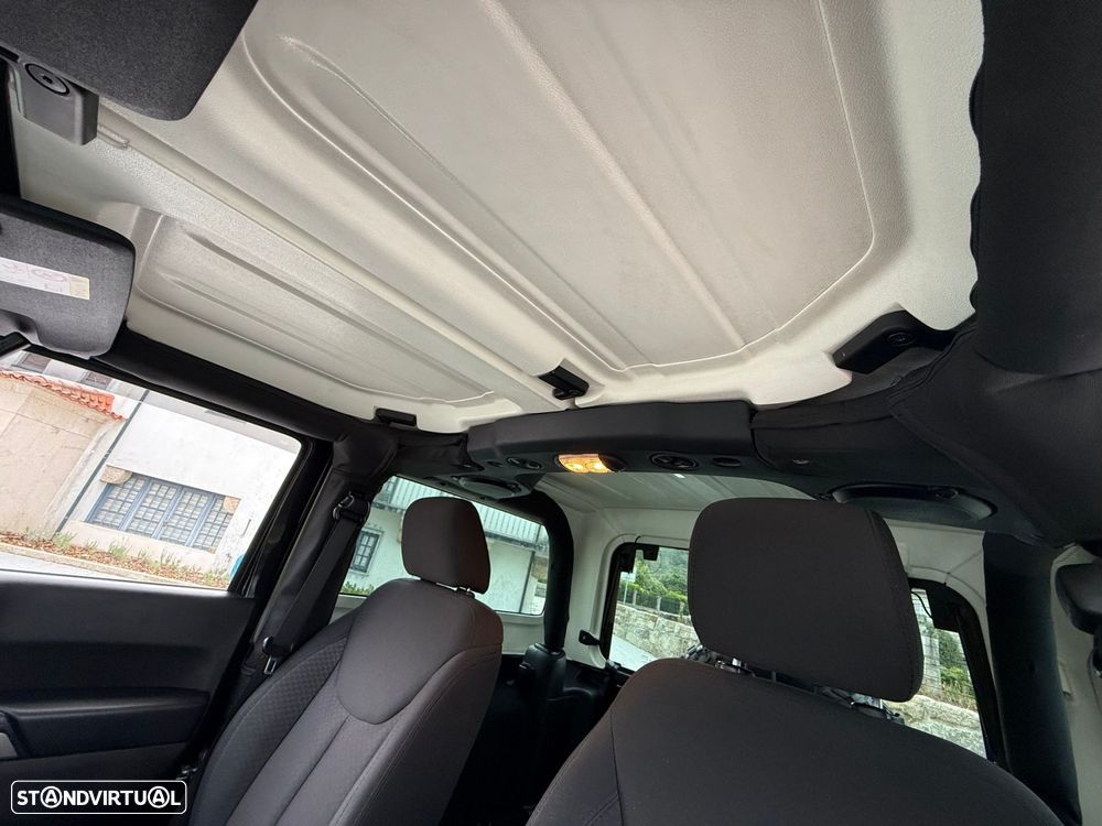 Jeep Wrangler 2.8 CRD MTX Sport 4L - 26