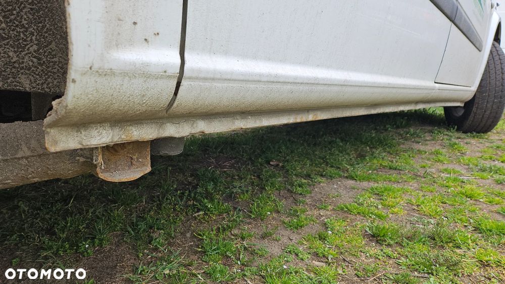 Mercedes-Benz VITO - 11