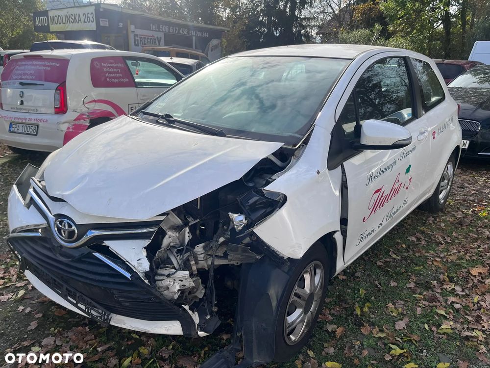 Toyota YARIS - 2
