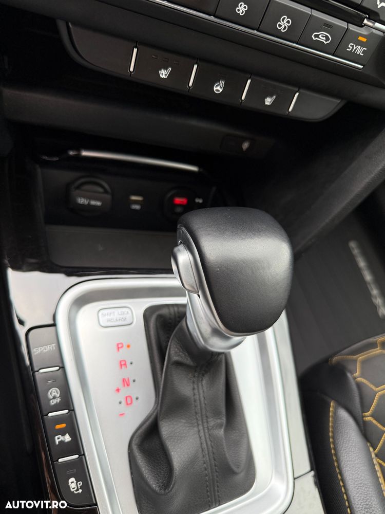 Kia XCeed 1.6 CRDi DCT7 LAUNCH EDITION - 11