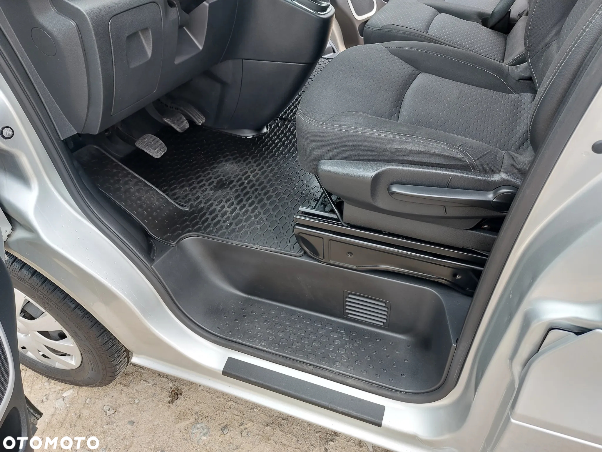 Opel Vivaro Tourer 1.6 CDTI L2 - 12