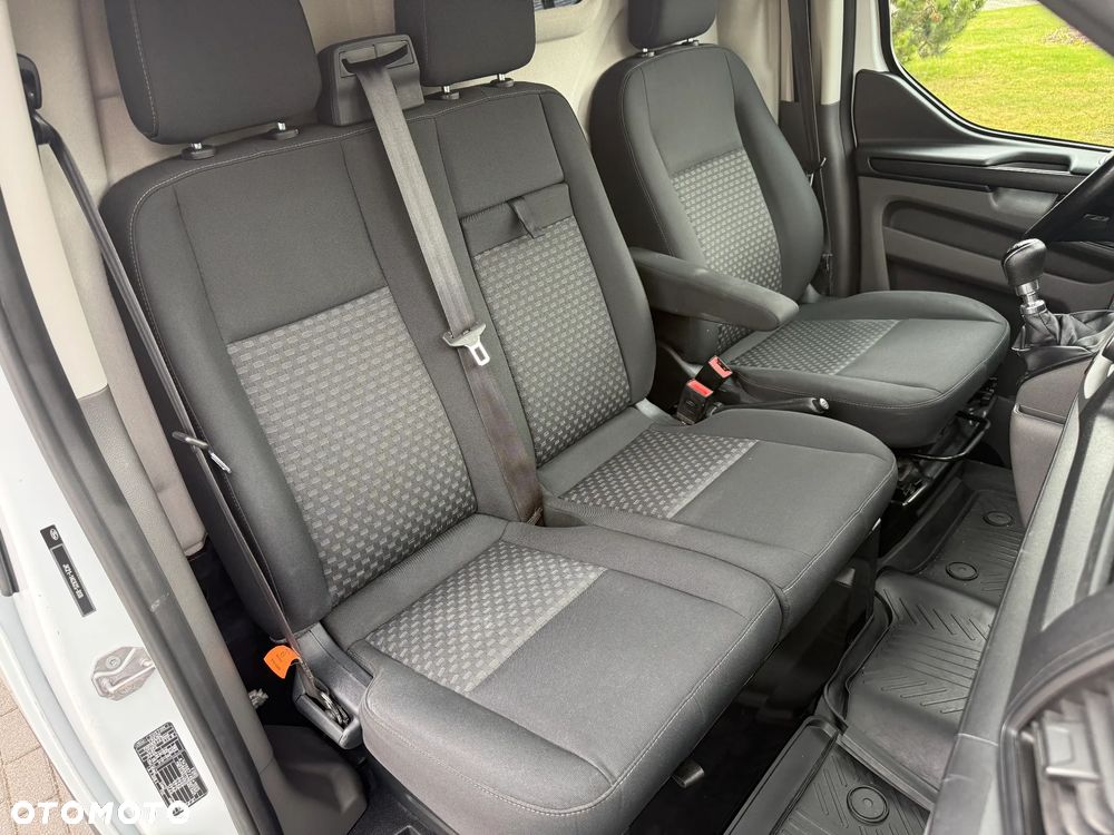 Ford Transit Custom - 22