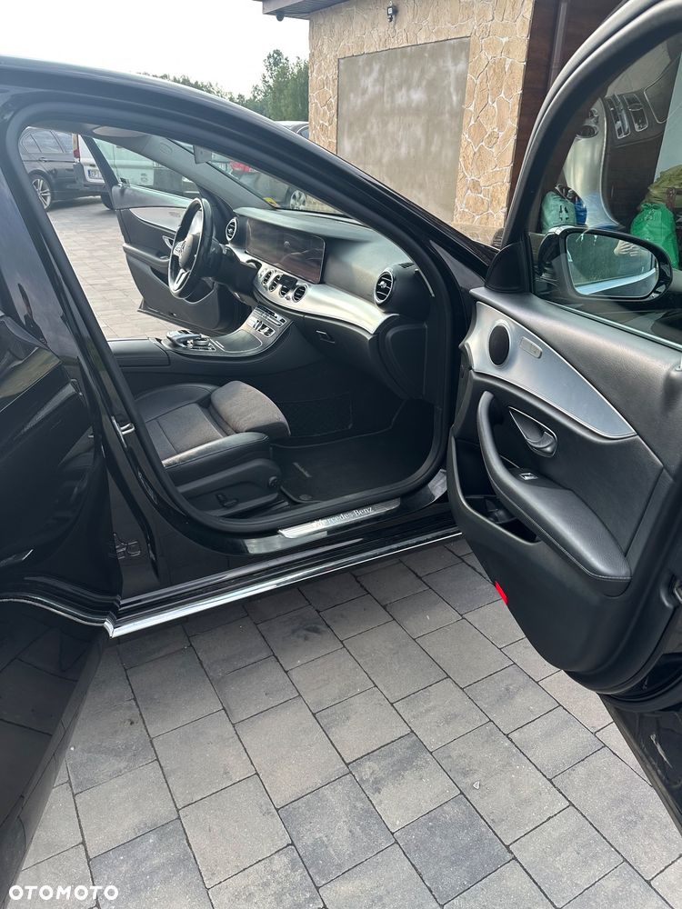 Mercedes-Benz Klasa E 220 d 4-Matic Avantgarde - 13