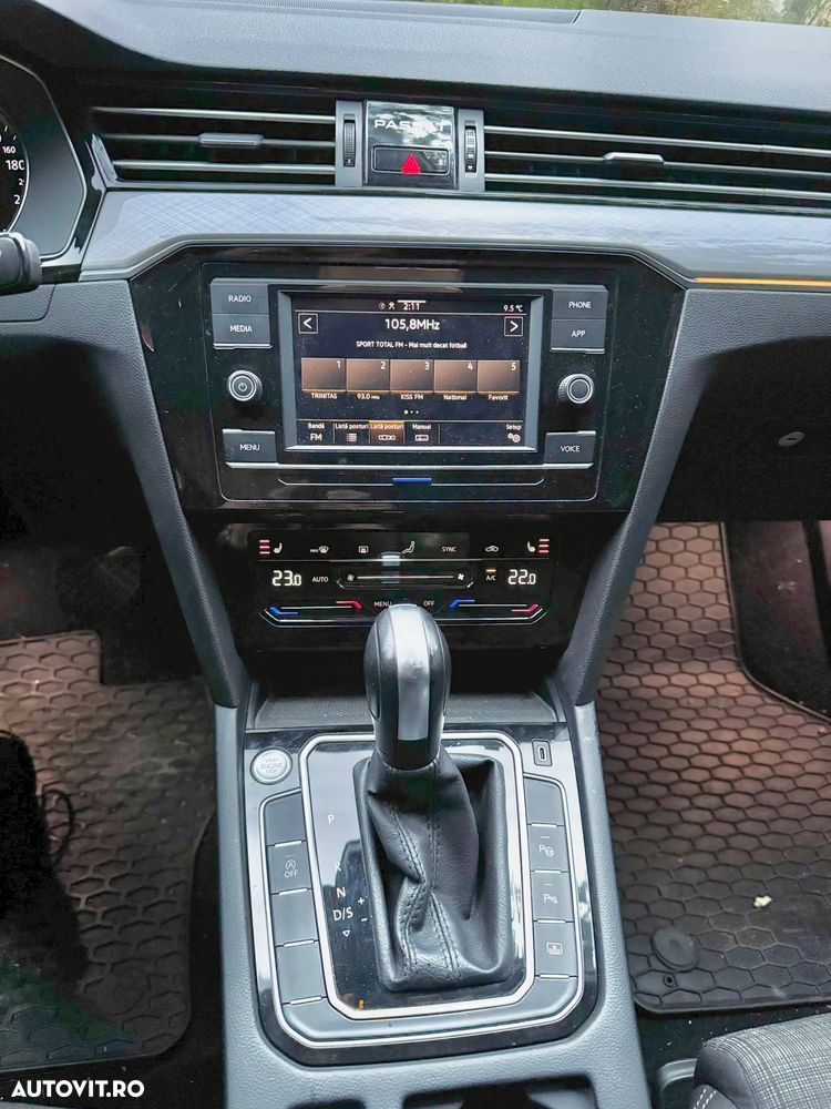 Volkswagen Passat Variant 2.0 TDI DSG Comfortline - 27