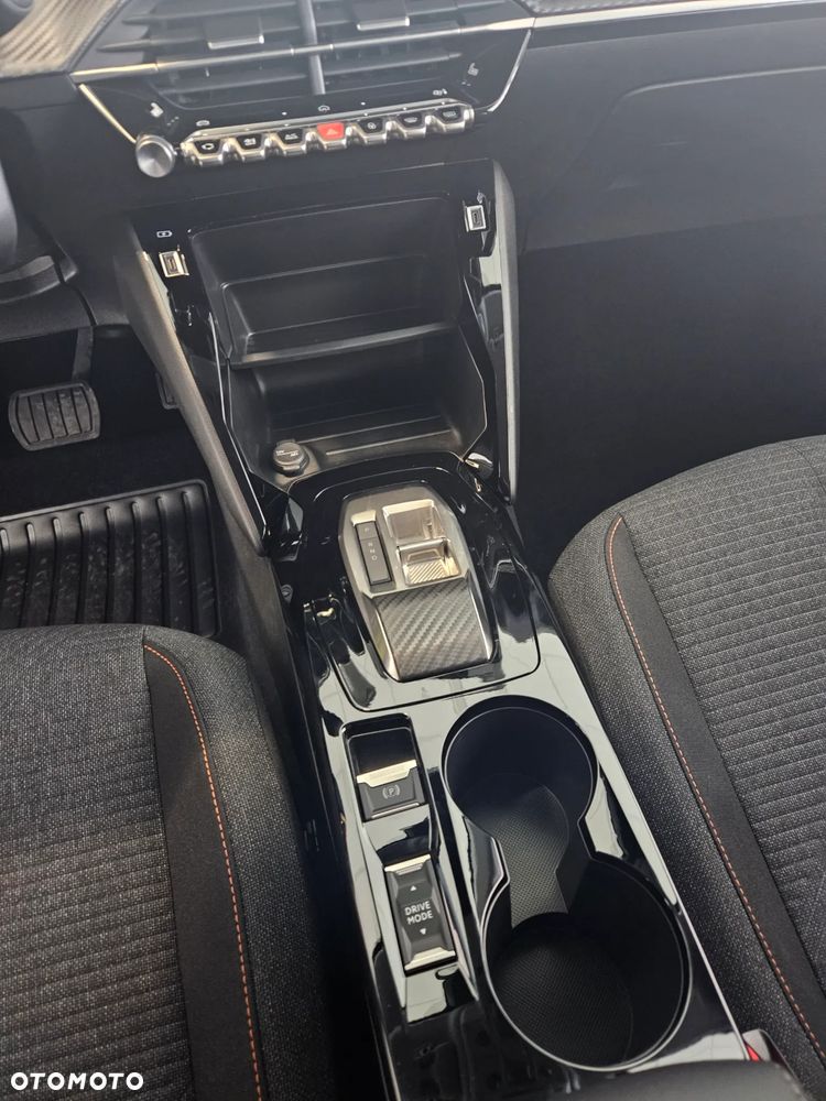 Peugeot 208 1.2 mHEV Business - 10