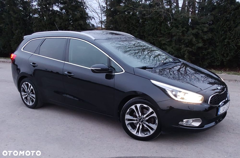 Kia Ceed 1.6 GDI Dream Team Edition - 6