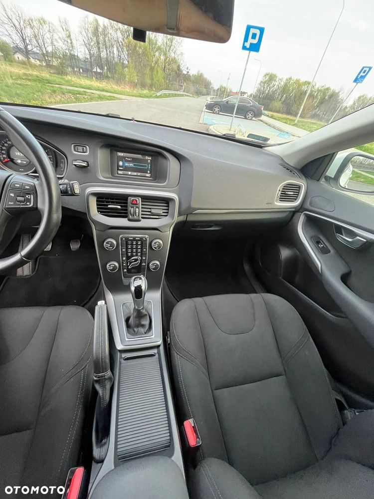 Volvo V40 - 26