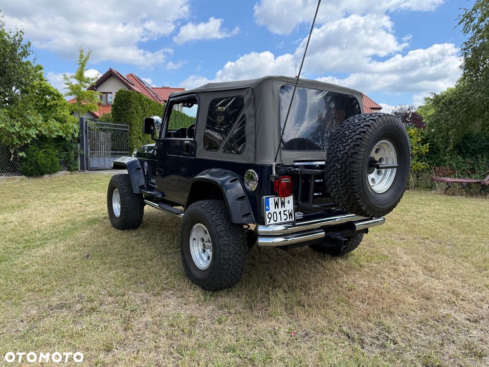 Jeep Wrangler - 7