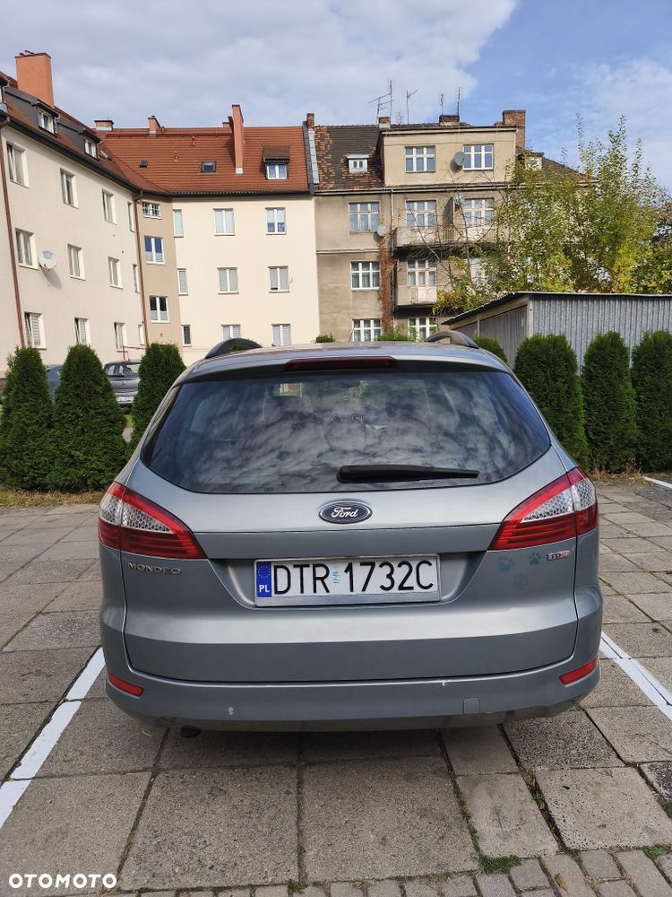Ford Mondeo - 8