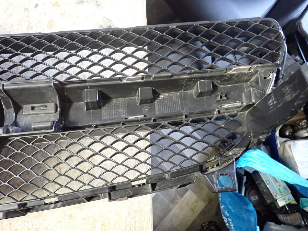 MERCEDES BENZ W176 AMG GRILL - 6