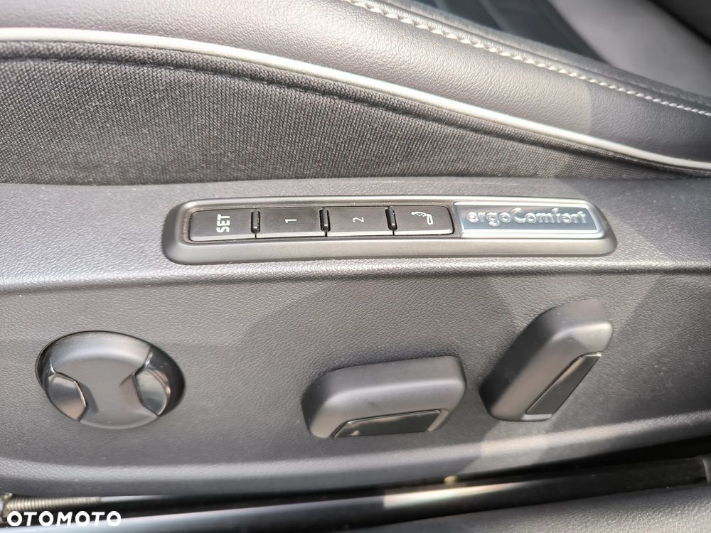 Volkswagen Arteon 2.0 TDI R-Line DSG - 19