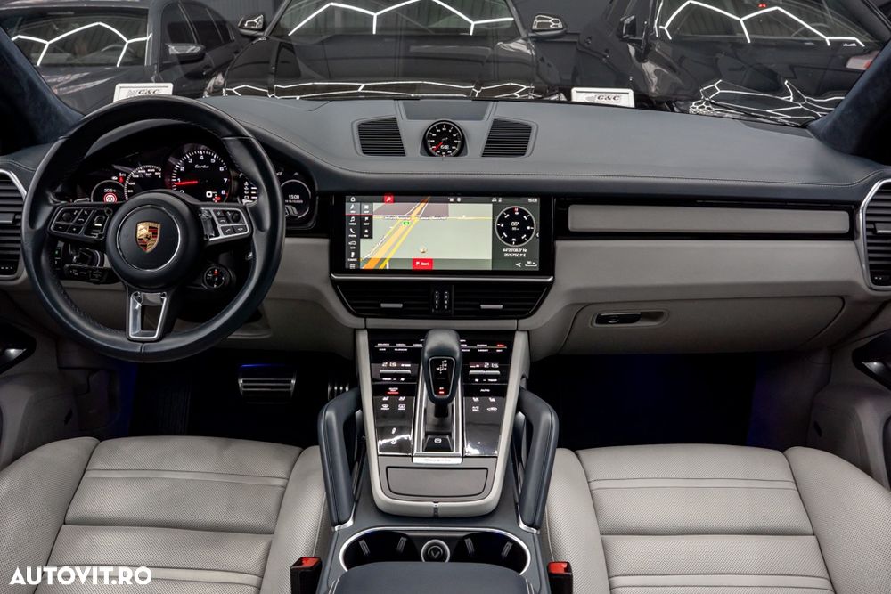 Porsche Cayenne Turbo - 8