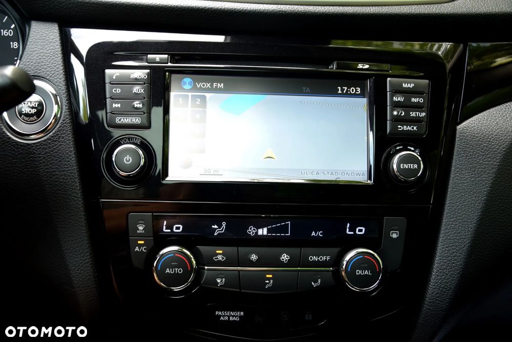 Nissan Qashqai 1.6 DIG-T N-Connecta - 26