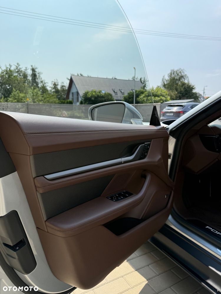 Porsche Taycan Turbo S - 19