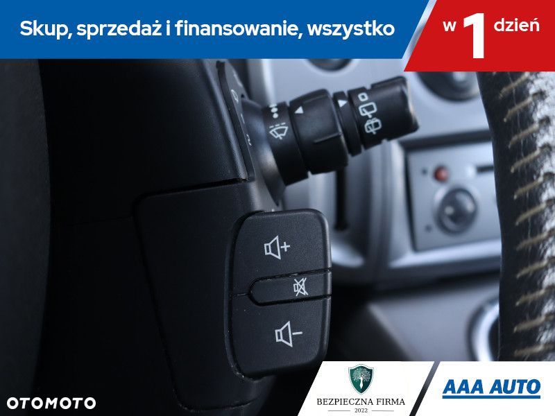 Renault Grand Scenic - 17