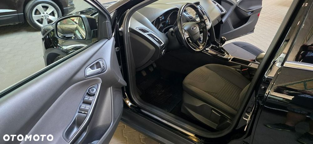 Ford Focus - 12
