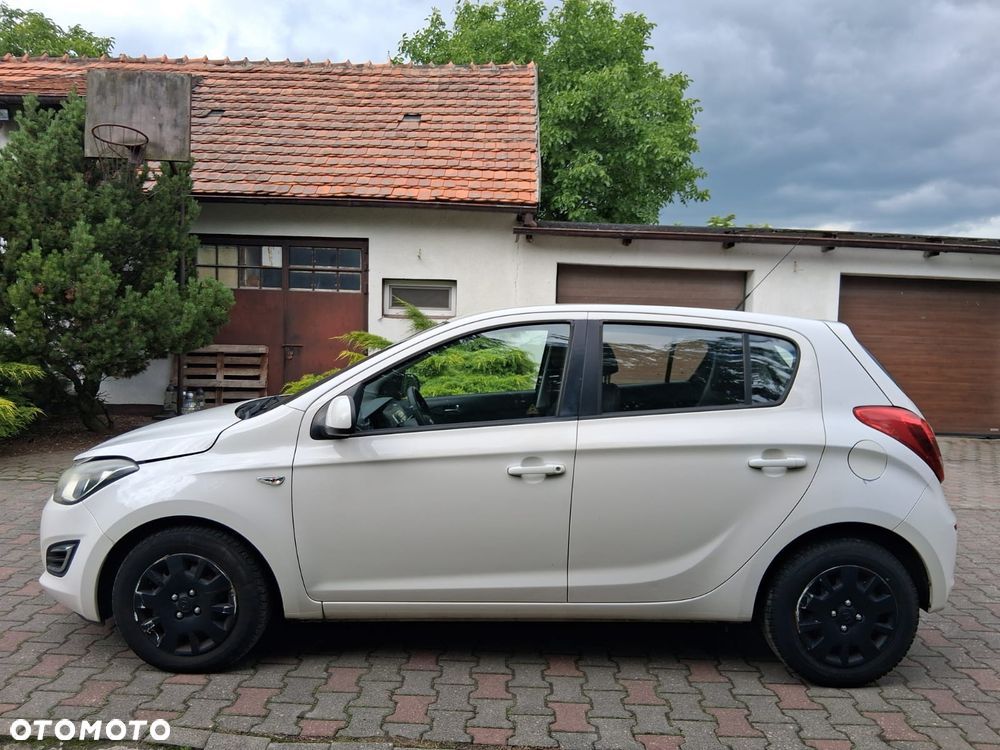 Hyundai i20 1.1 CRDi Comfort - 13