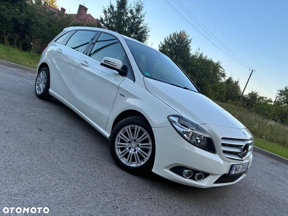 Mercedes-Benz Klasa B 200 (BlueEFFICIENCY) - 1