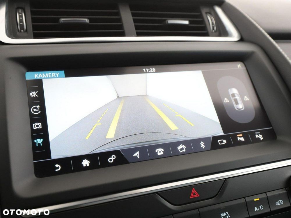 Jaguar E-Pace P200 AWD R-Dynamic HSE - 24