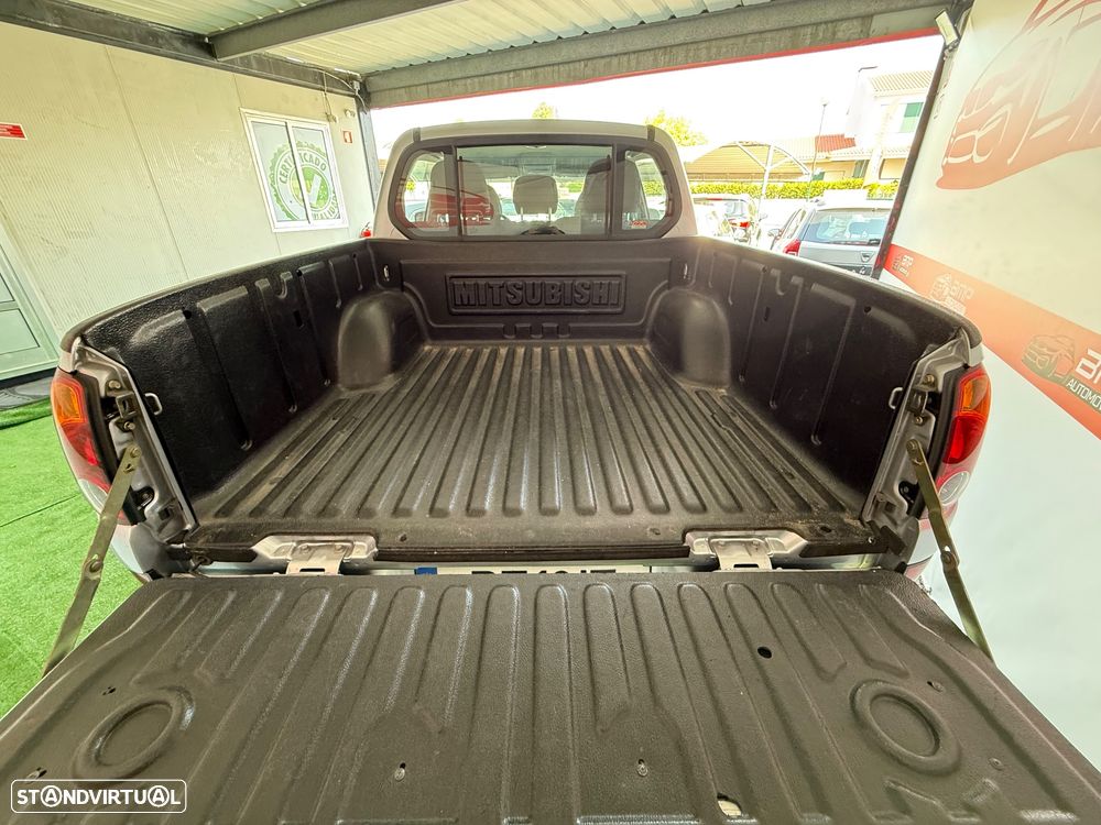 Mitsubishi L200 2.5 DI-D 4X4 - 12
