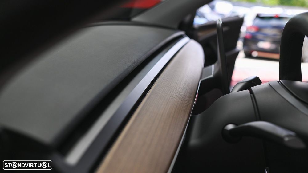 Tesla Model Y Long Range Dual Motor AWD - 45