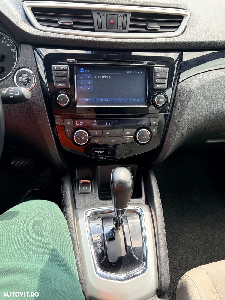 Nissan Qashqai 1.6 DCI Xtronic TEKNA - 12