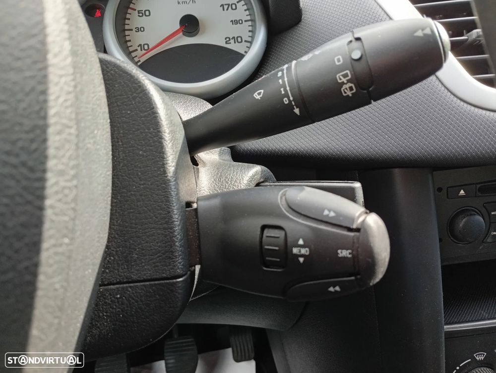 Peugeot 207 1.4 VTi Allure - 15