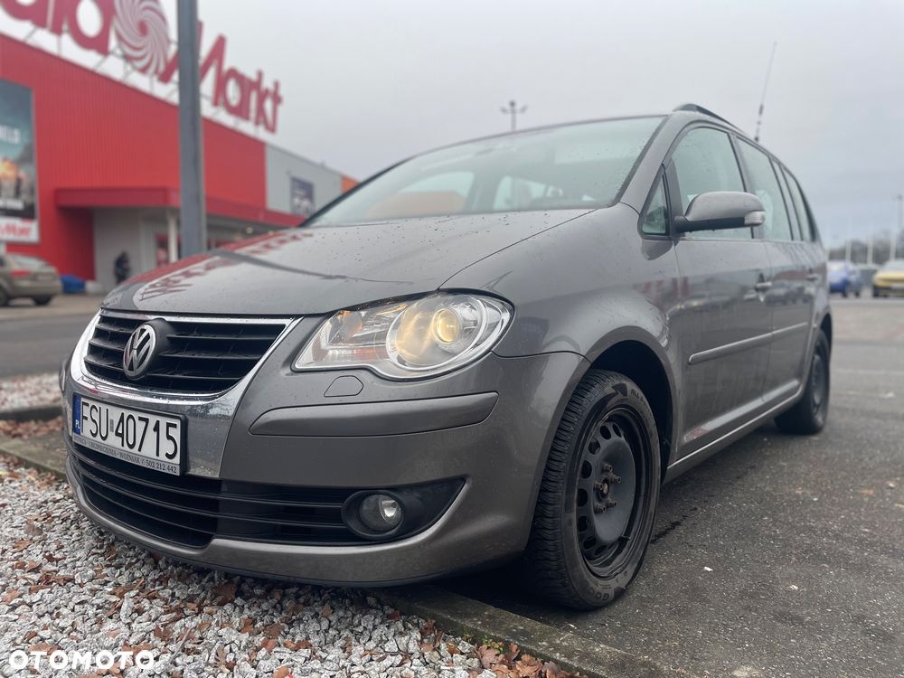 Volkswagen Touran - 2