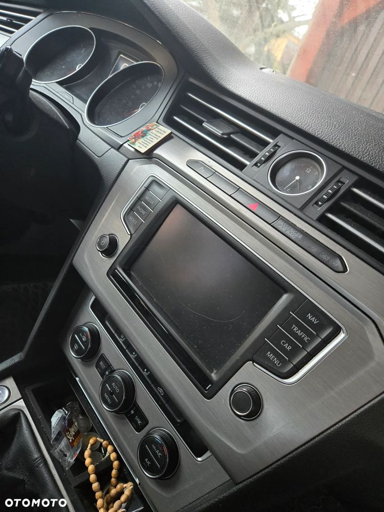 Volkswagen Passat 1.6 TDI BMT Trendline - 8