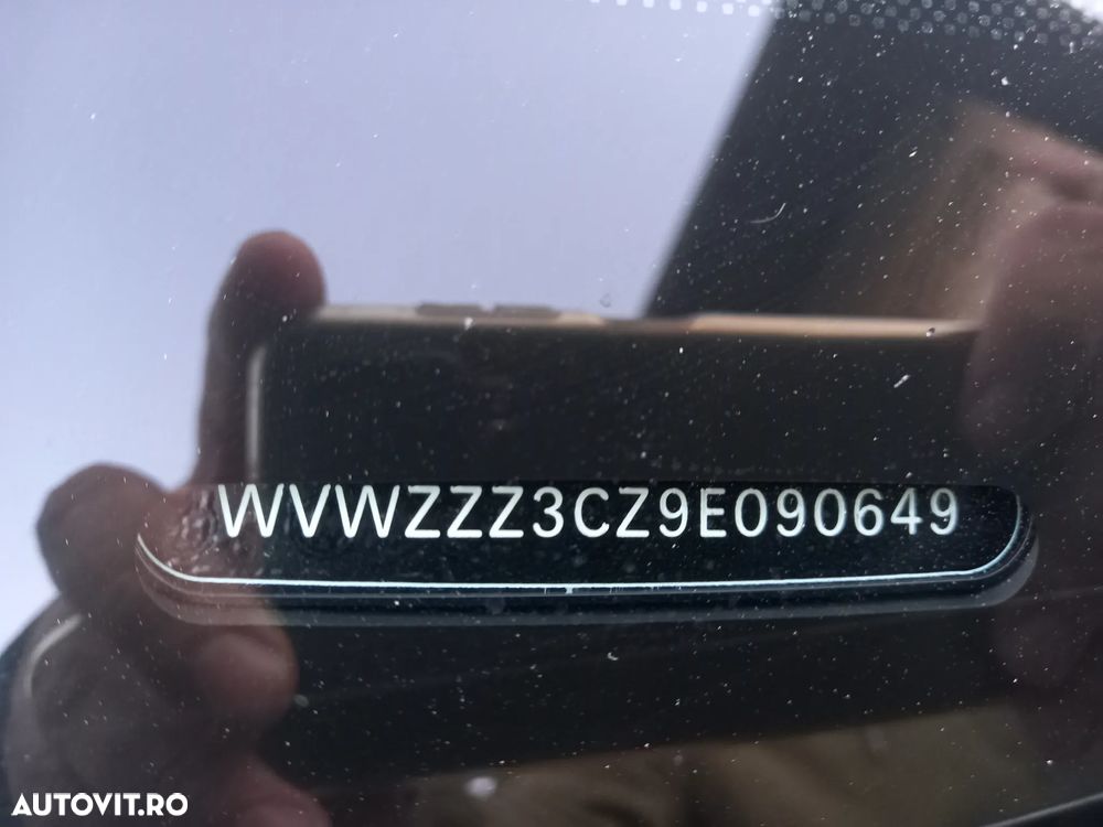 Volkswagen Passat 2.0 TDI Comfortline - 14