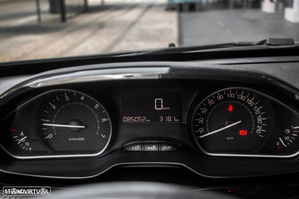 Peugeot 2008 PureTech 82 Style - 12