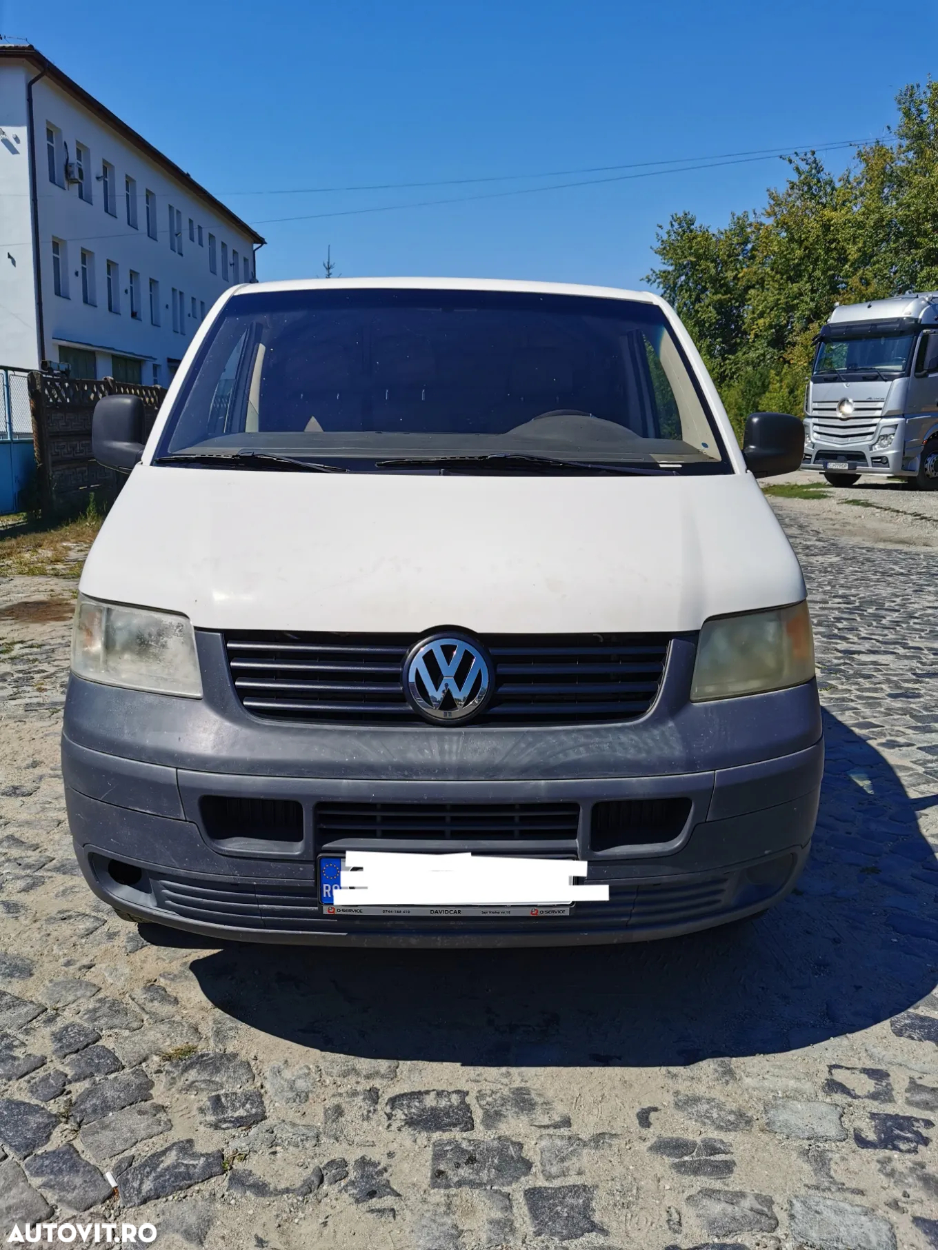 Volkswagen Transporter - 2