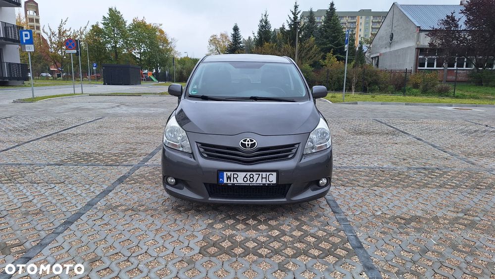 Toyota Verso 1.8 Premium - 2