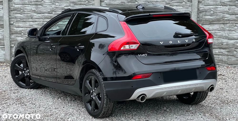 Volvo V40 Cross Country - 15