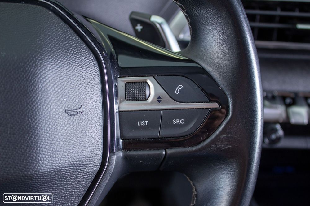 Peugeot 3008 1.2 PureTech Allure EAT8 - 26