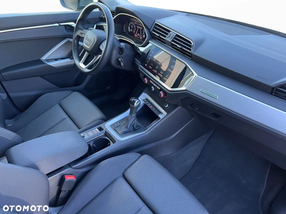 Audi Q3 35 TFSI mHEV S tronic - 18