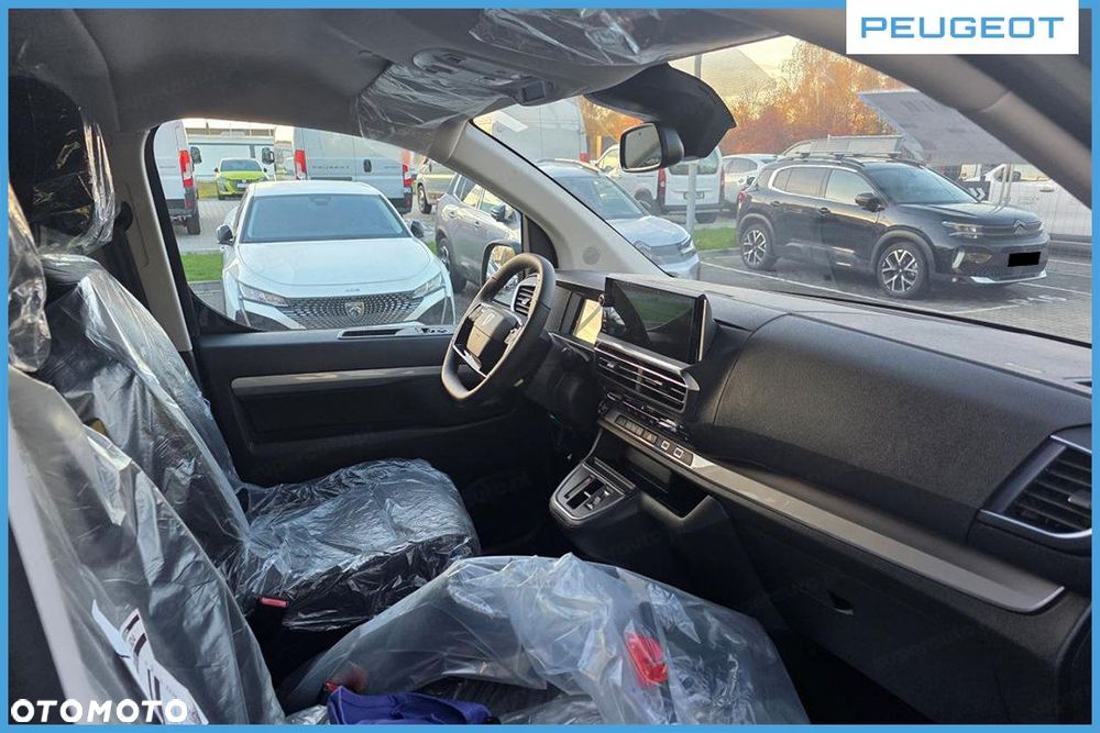 Peugeot Traveller - 15