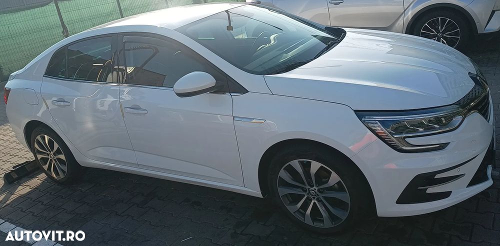 RENAULT Megane 2024 — imagine 8