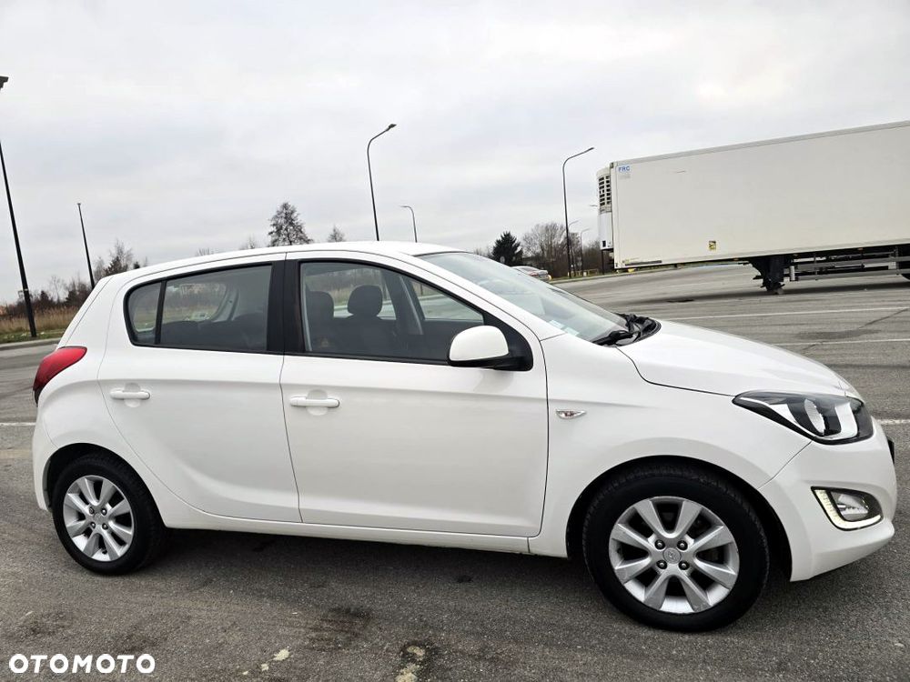 Hyundai i20 1.1 CRDi Comfort - 10