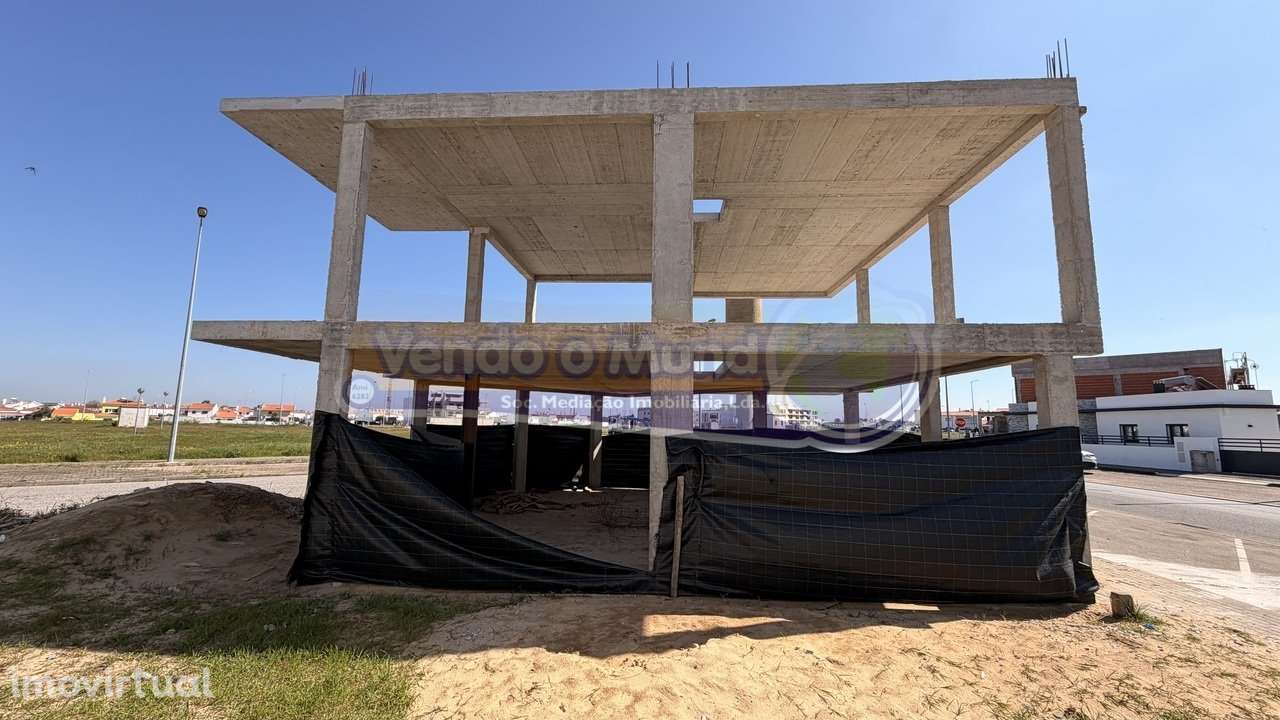 Terreno com construção iniciada em Salvaterra de Magos (S570) - Grande imagem: 3/14