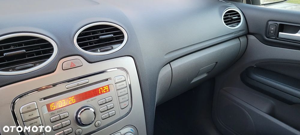 Ford Focus 1.6 Gold X - 11