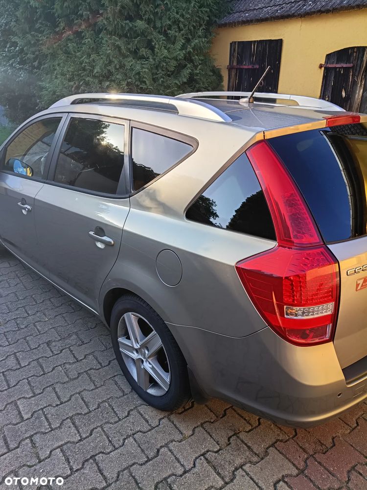 Kia Ceed - 6