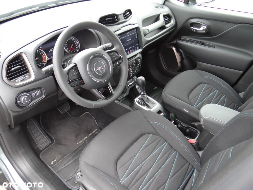 Jeep Renegade 1.5 T4 mHEV Upland FWD S&S DCT - 14