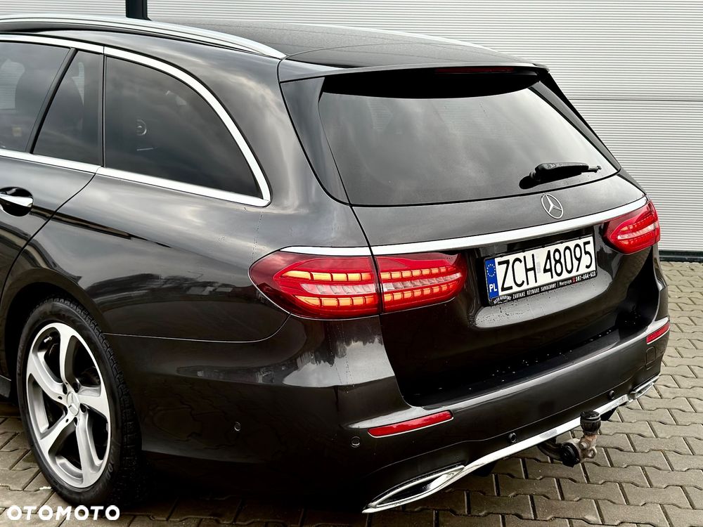 Mercedes-Benz Klasa E 220 d T 9G-TRONIC AMG Line - 21